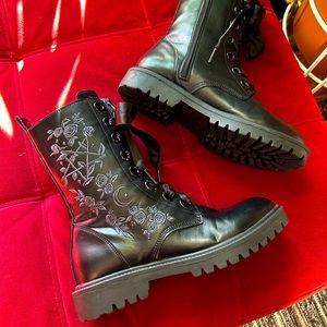Killstar Enchanted Combat Boots size 6